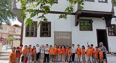 Boyabatlı minikler geçmişin kültürünü müzede keşfetti