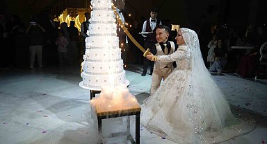Boyları küçük, aşkları çok büyük