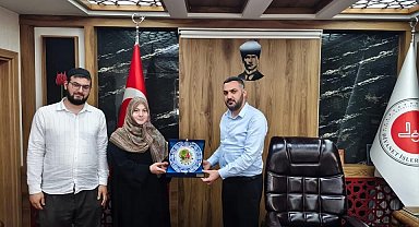 Bozüyük'te Hafızlık Kur'an Kursu öğreticisi Türkiye finaline katılma başarısı elde etti