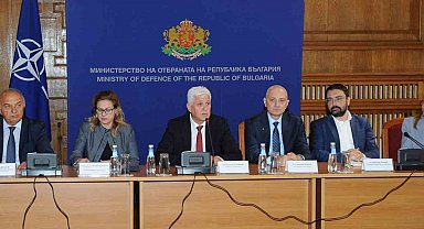 Bulgaristan Savunma Bakanı Stoyanov: "Ukrayna ordusuna daha fazla silah sağlamayı öngörmüyoruz"