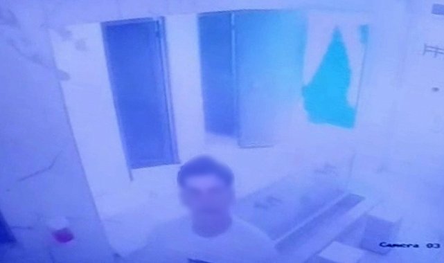 Bunlar da süslü hırsız; önce süslendiler sonra çaldılar