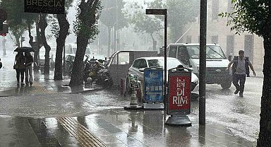 Burdur'da şiddetli yağmur etkili oldu