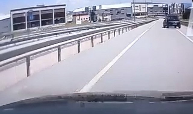 Bursa'da geri geri gelen sürücü tehlike saçtı