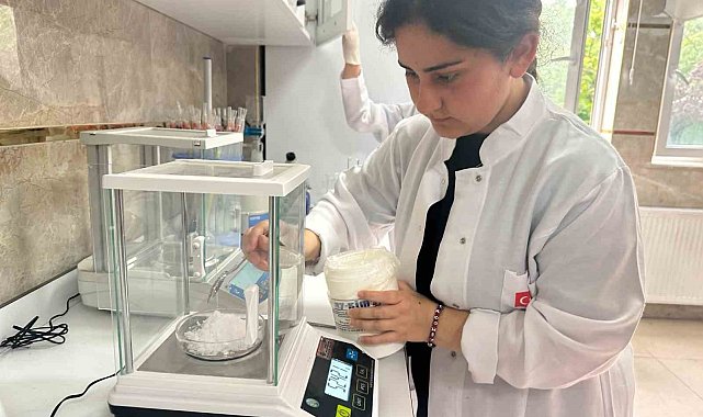 Bursa'daki kız lisesi sıfır atıkla örnek oluyor, ekonomiye katkı sunuyor