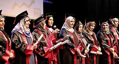 Büyükçekmece Belediyesi Halk Akademisi'nde 678 kursiyer mezun oldu