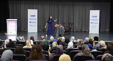 Canik'te "Geleneksel Yöntemlerle Kadim Şifanın İzinde" Konferansı