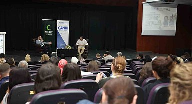 Canik'ten 'bağımsızlık' mesajı
