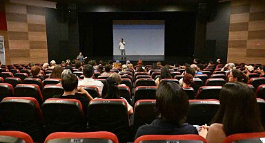 Cannes'ın ödüllü kısa filmleri Manisalı sinemaseverlerle buluştu