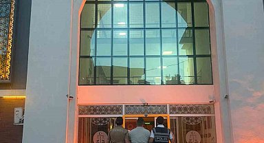 Cezaevi firarisi 16 yıl kesinleşmiş hapis cezası bulunan hükümlü Ardanuç'ta yakalandı