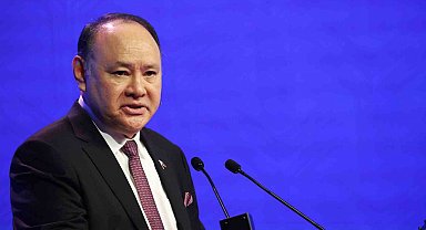 Çin, Filipinler Savunma Bakanı Teodoro ve ailesinin ülkeye girişini yasakladı