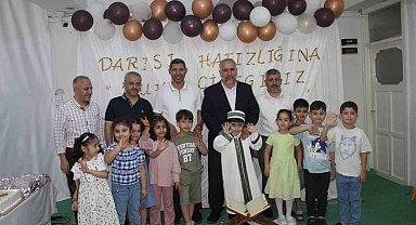 Cizre'de 5 yaşındaki çocuk 22 sureyi dinleyerek ezberledi