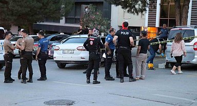 Çocuğunun gözü önünde pompalı saldırıya uğrayan kadın kurtarılamadı