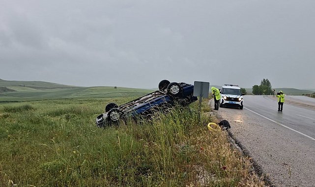 Çorum'da otomobil takla attı: 4 yaralı