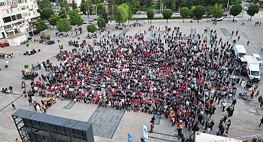 Çorum'da yüzlerce vatandaş A Milli Futbol Takımı'nı birlikte destekledi