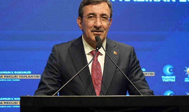 Cumhurbaşkanı Yardımcısı Yılmaz: "Bir taraftan büyümeye devam ederken, enflasyonu düşürmek için de yoğun gayret içindeyiz"