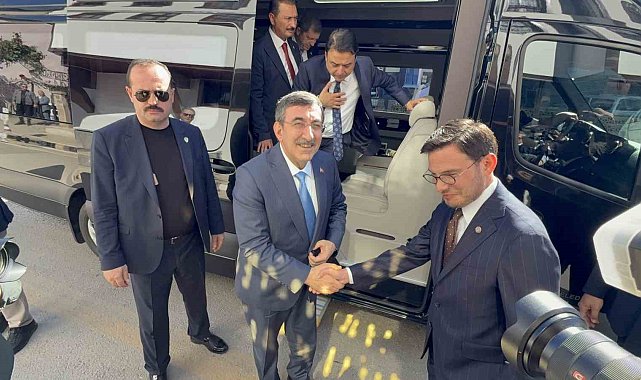 Cumhurbaşkanı Yardımcısı Yılmaz: "Türkiye, çevresindeki tüm krizlere rağmen istikrarını koruyor"