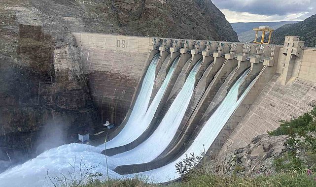 Çüngüş'te baraj yolundaki bozuk güzergahın onarılması istendi
