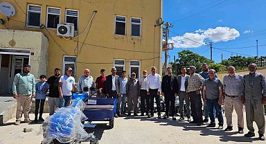 Çüngüş'te çiftçilere tarım aletleri hibe edildi