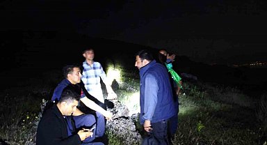 Dağlık alanda mahsur kalan baba ve oğlu kurtarıldı