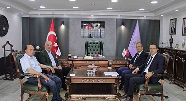 Defterdar Özdemir, esnaf temsilcileriyle bir araya geldi