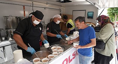 Denizli Büyükşehirden 3 noktada 10 bin kişilik aşure hayrı