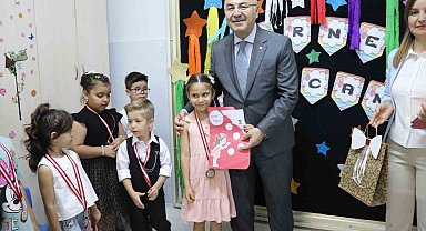 Denizli'de 180 bin öğrenci karne sevinci yaşadı