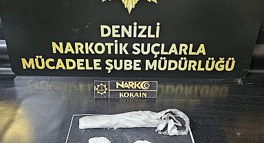 Denizli'ye 101 gram kokain getiren 4 şüpheliden 2'si tutuklandı