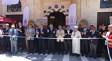 Depremde hasar gören Kilis Ulu Cami ile Şurahbil Bin Hasene Cami ve Türbesi yeniden ibadete açıldı
