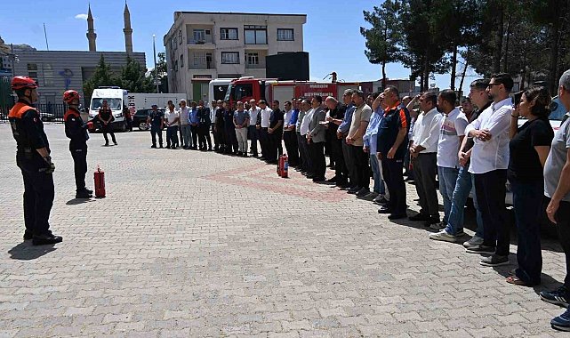 Derik'te yangın söndürme ve tahliye tatbikatı gerçekleştirildi