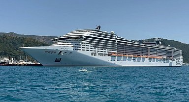 Dev yolcu gemisi 5 bin yolcusu ile Marmaris'e demir attı