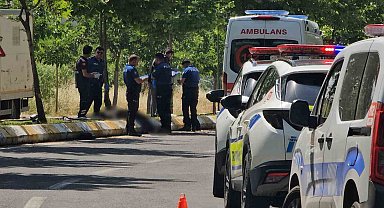 Devrilen motosikletin sürücüsü hayatını kaybetti
