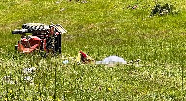 Devrilen traktörün altında kalan sürücü hayatını kaybetti