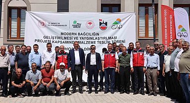 Dicle'de çiftçilere yüzde 50 hibeli tarım aletleri dağıtıldı