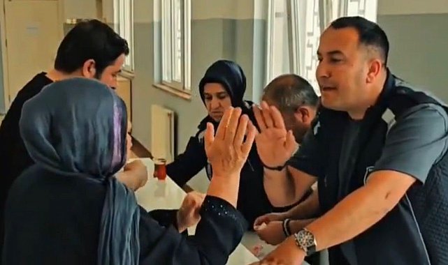 Dilencinin üzerinde çıkan para şok etti