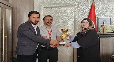 Din görevlileri masa tenisinde il birincisi oldu