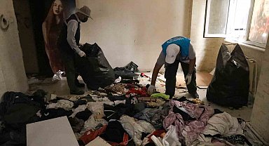 Diyarbakır'da bir evden 3 kamyon çöp çıkartıldı
