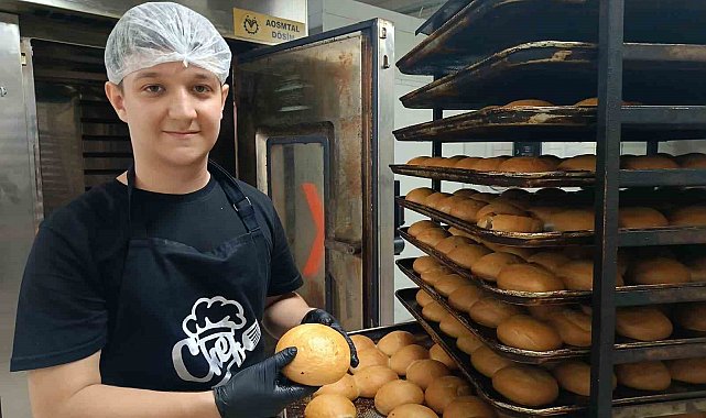 Edirne'de geleceğin fırın ustaları yetişiyor: Liseliler hem üretiyor hem de kazanıyorlar