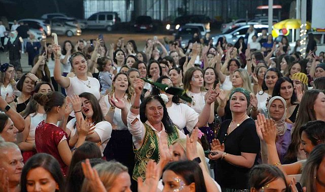 Edirne'de kadınların şalvar gecesi geleneği sürüyor