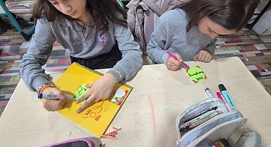 Eğitimde sınırlar kalktı, 7 ülkeden öğrenciler Bursa'dan dünyaya mutluluk köprüsü kurdu