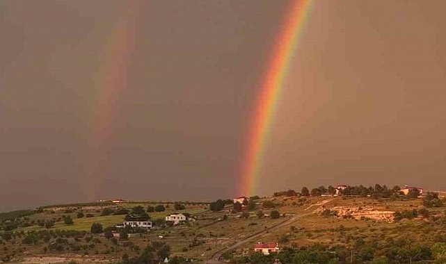 Elazığ'da gökkuşağı görsel şölen oluşturdu