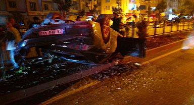 Elazığ'da kamyonet ile otomobil çarpıştı: 5 yaralı