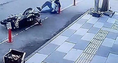 Elazığ'da motosiklet kazası kamerada