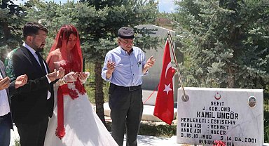 En mutlu gününde ismini aldığı şehit amcasını unutmadı