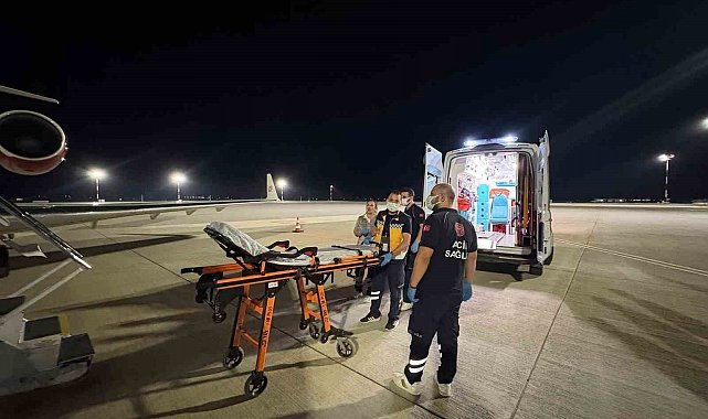 Endonezya'da kaza geçiren Türk vatandaşı ambulans uçakla Türkiye'ye getirildi