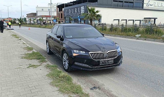 Erfelek Belediye Başkanı'nın makam aracının çarptığı bisikletli yaralandı