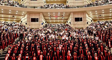 ERÜ Sağlık Hizmetleri Meslek Yüksekokulu yeni mezunlarını verdi