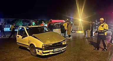 Erzincan'da 2 aracın çarpıştığı kazada 5 kişi yaralandı