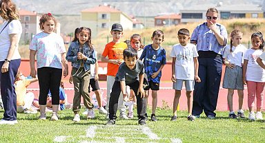 Erzincan'da bin öğrenci geleneksel oyunlar şenliğinde buluştu