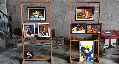 Erzurum'da "Yaşayan değerlerin sanat yolculuğu" sergisine yoğun ilgi