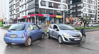 Erzurum'da zincirleme trafik kazası: 1 yaralı